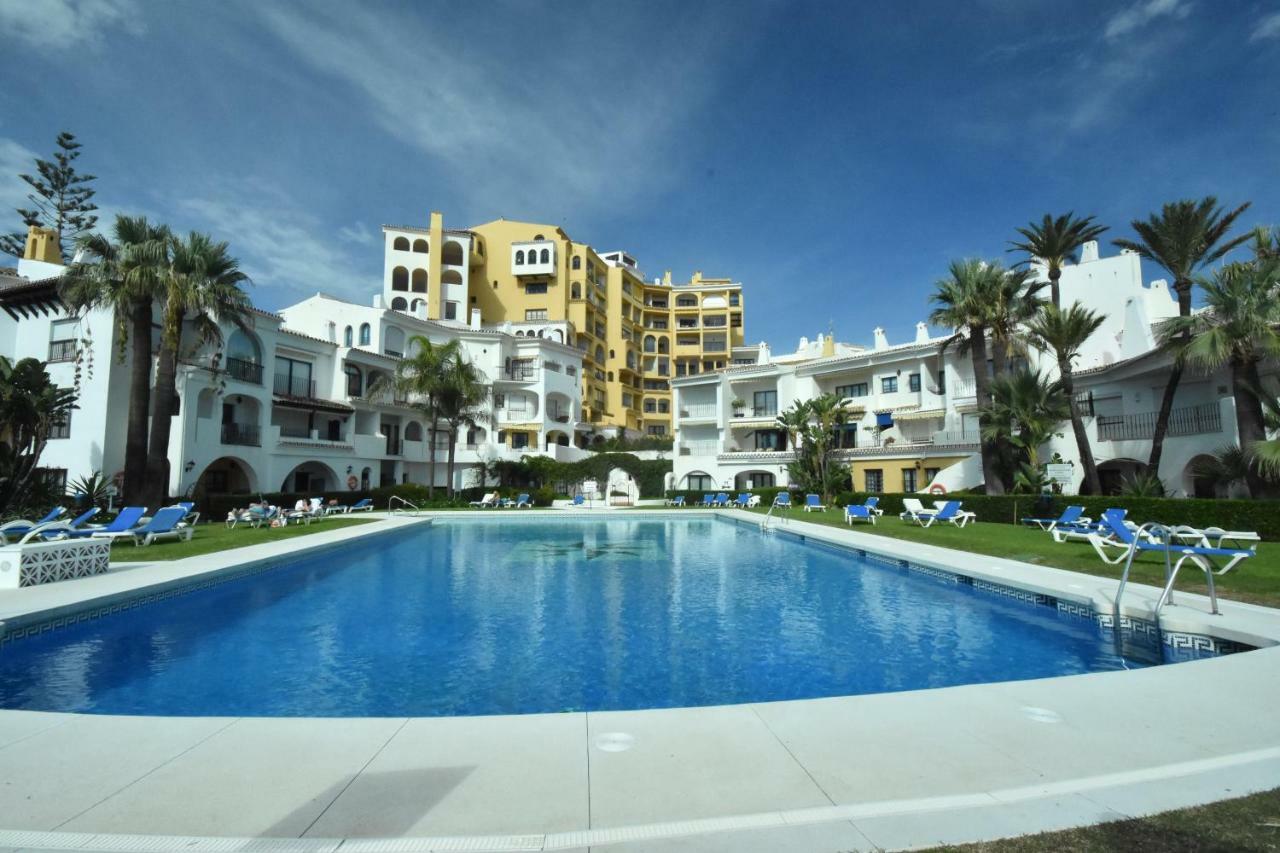 Cabopino Apartament, Marbella's *